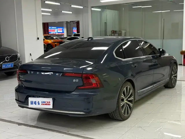 Volvo S90 — Фото автомобиля 6