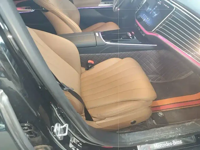 Mercedes-Benz E-Class — Фото автомобиля 24