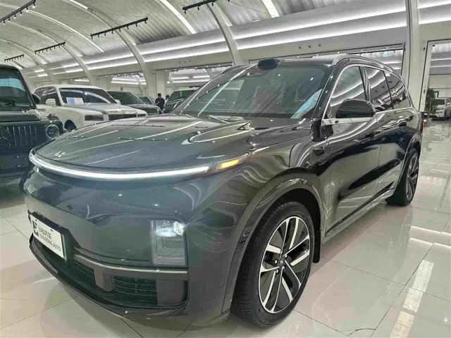 Фотография автомобиля — Li Auto L9