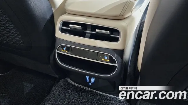 Genesis GV70 2.5T Бензин AWD — Фото автомобиля 18