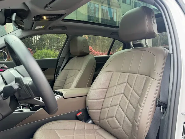 BMW 5 Series — Фото автомобиля 9