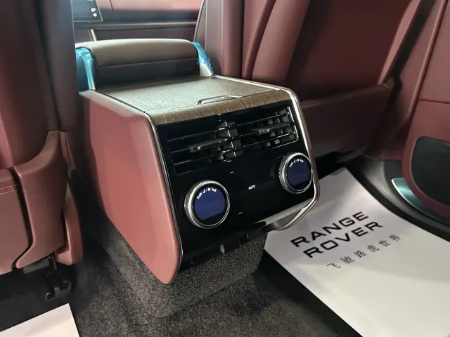 Land Rover Range Rover — Фото автомобиля 16