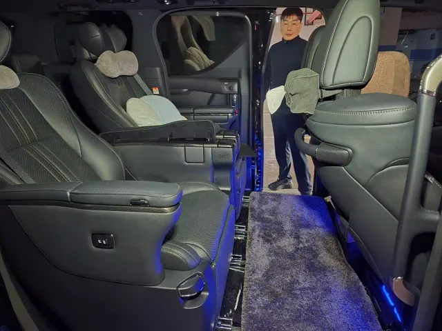 Lexus LM — Фото автомобиля 5