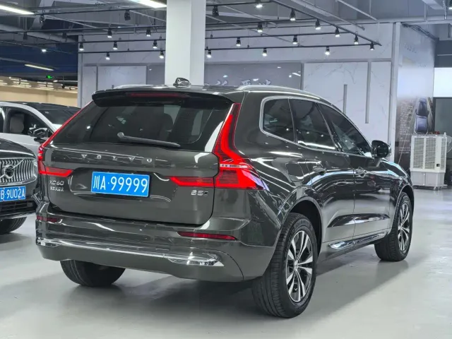 Volvo XC60 — Фото автомобиля 11