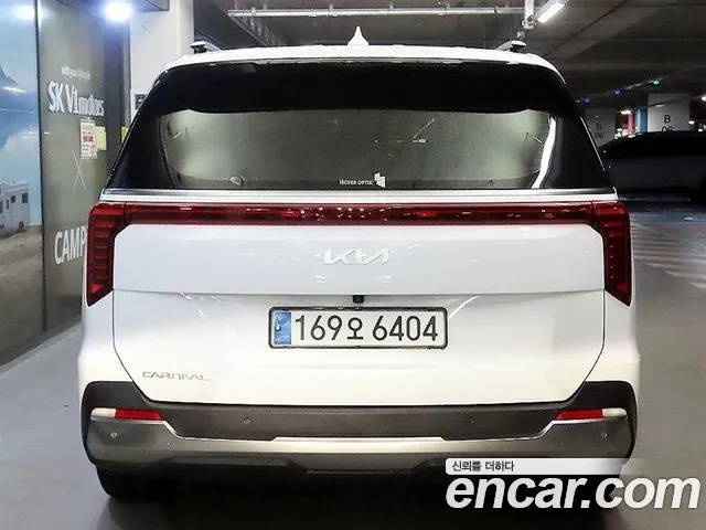 Kia Carnival Generation 4 — Фото автомобиля 5