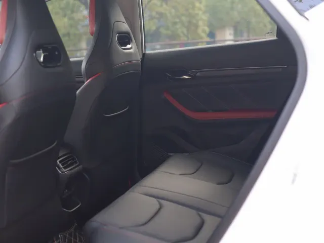 Geely Emgrand S — Фото автомобиля 19