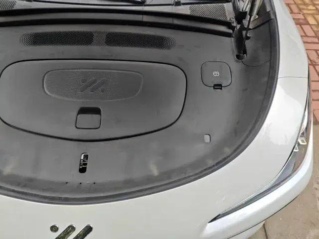IM Motors LS6 — Фото автомобиля 22