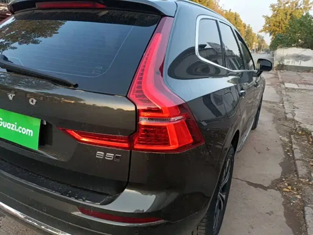 Volvo XC60 — Фото автомобиля 7