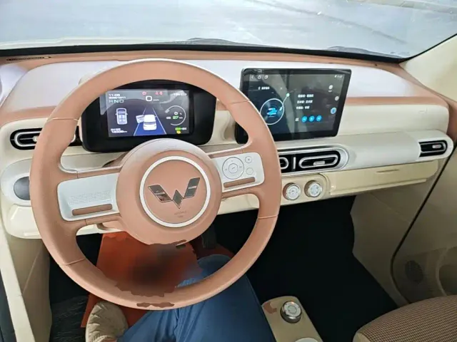 Wuling Hongguang Mini EV — Фото автомобиля 9