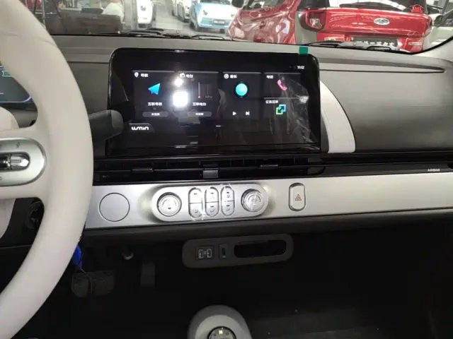 Changan Lumin — Фото автомобиля 12