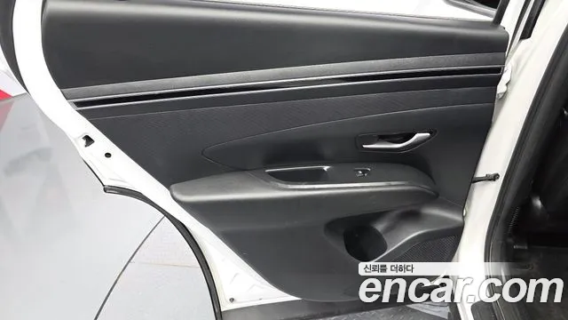Hyundai Tucson Tucson (NX4) Дизель 2.0 4WD — Фото автомобиля 25