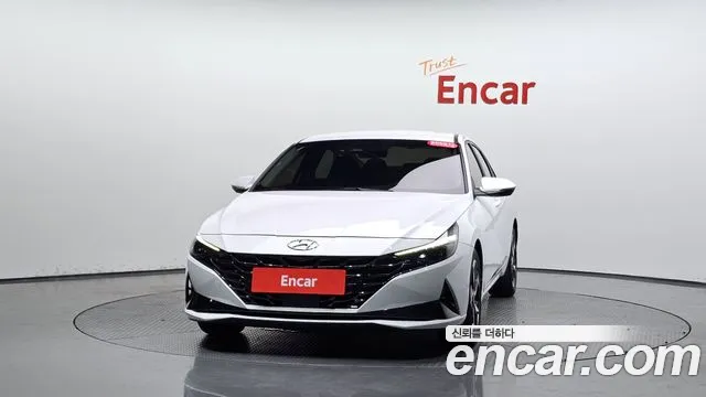 Hyundai AVANTE Avante (CN7) — Фото автомобиля 3
