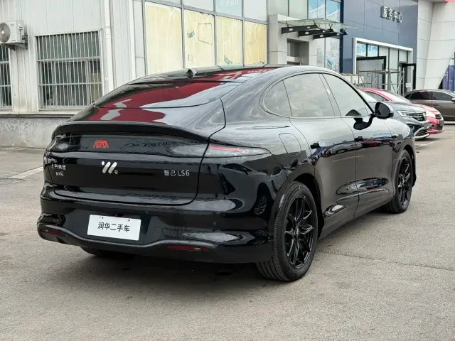 IM Motors LS6 — Фото автомобиля 5