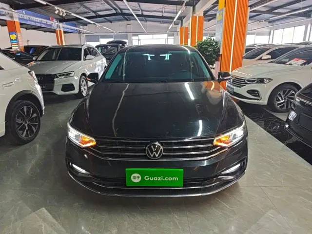 Volkswagen Magotan 2020 330TSI DSG Luxury — Фото автомобиля 2