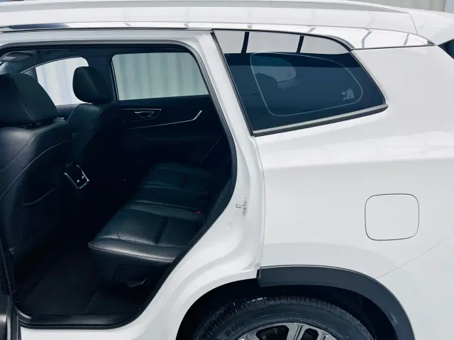 Chery Tiggo 8 — Фото автомобиля 23
