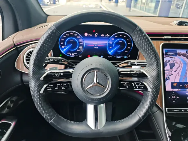 Mercedes-Benz EQE SUV — Фото автомобиля 8