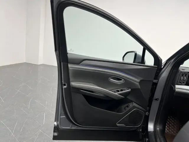 BYD Song L DM-i — Фото автомобиля 12