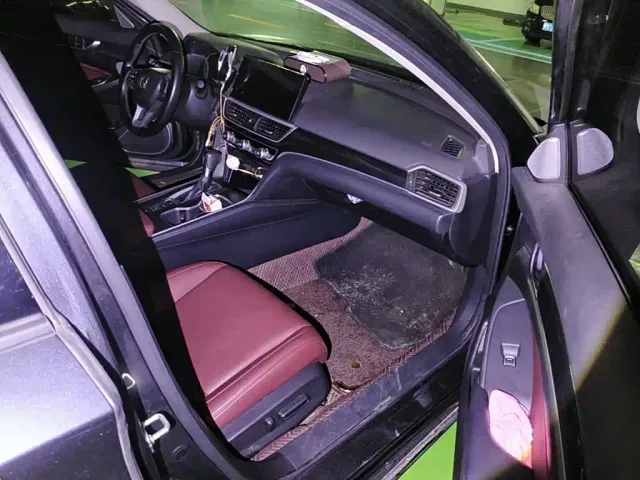 Honda Accord — Фото автомобиля 10