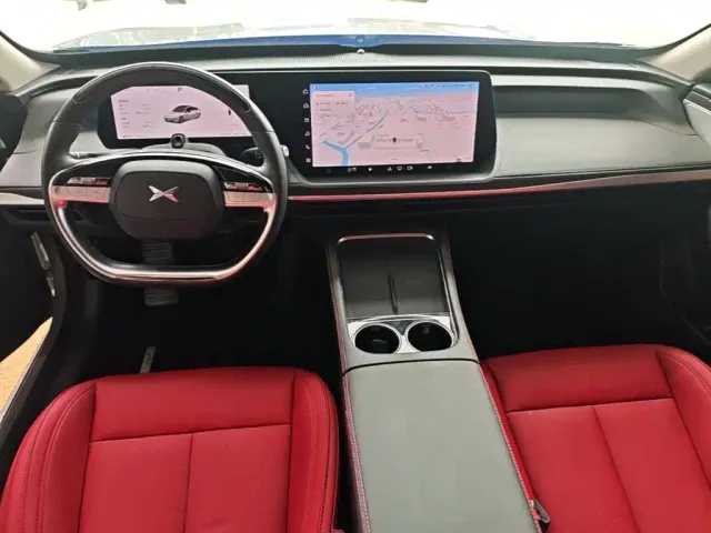 Xpeng P7 — Фото автомобиля 9
