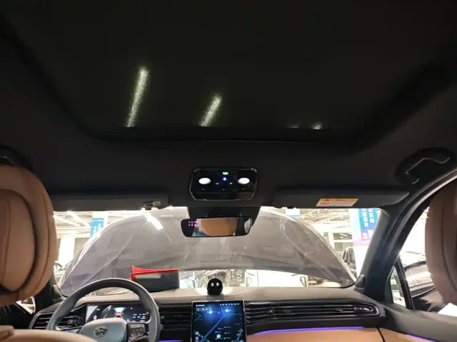 Nio ES8 — Фото автомобиля 17