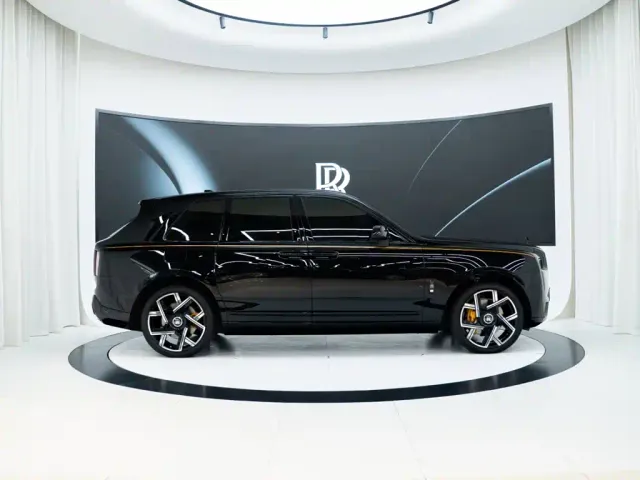 Rolls-Royce Cullinan — Фото автомобиля 7