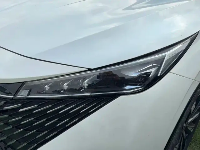 Roewe RX5 — Фото автомобиля 3