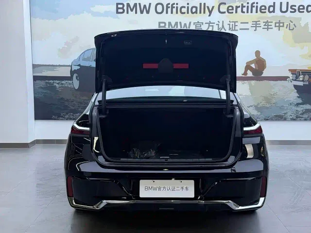 BMW 7 Series — Фото автомобиля 7