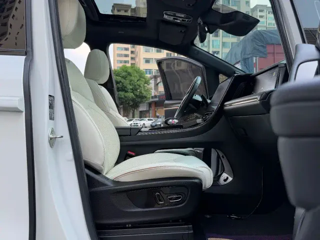 GAC Trumpchi M8 — Фото автомобиля 25