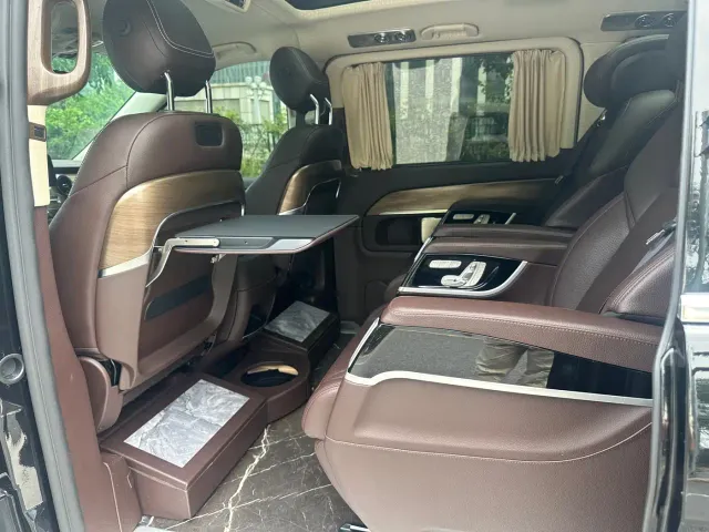 Mercedes-Benz V-Class — Фото автомобиля 11