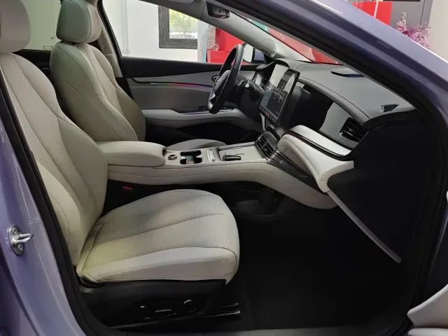 BYD Seal 07 EV — Фото автомобиля 22