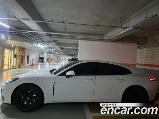 Фотография автомобиля — Porsche Panamera