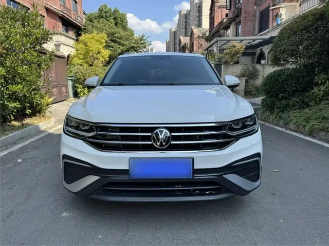 Volkswagen Tiguan L — Фото автомобиля 2
