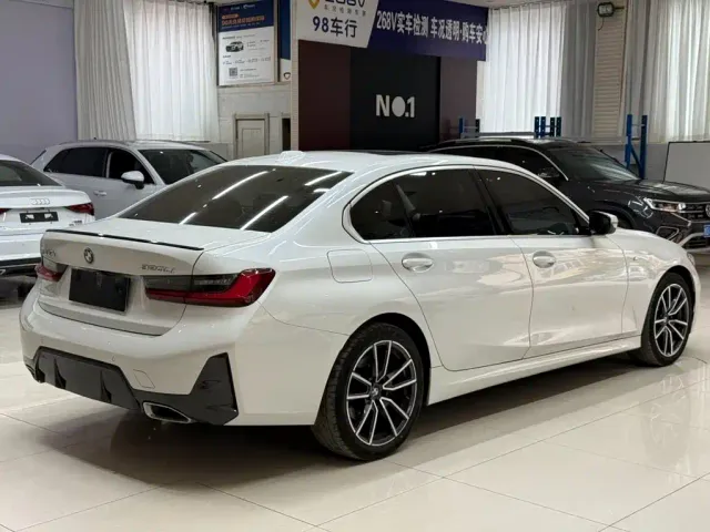 BMW 3 Series — Фото автомобиля 4
