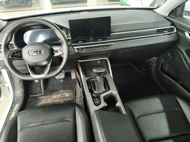 Geely Emgrand — Фото автомобиля 6