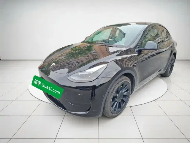 Фотография автомобиля — Tesla Model Y