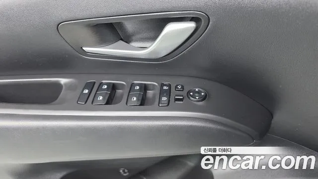 Hyundai Tucson Tucson (NX4) Дизель 2.0 2WD — Фото автомобиля 11