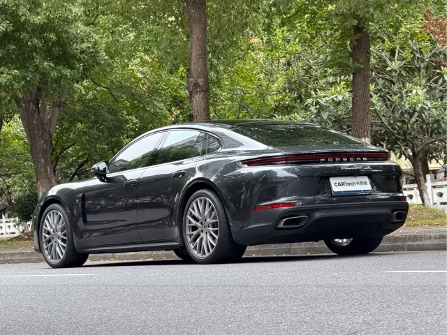 Porsche Panamera — Фото автомобиля 6