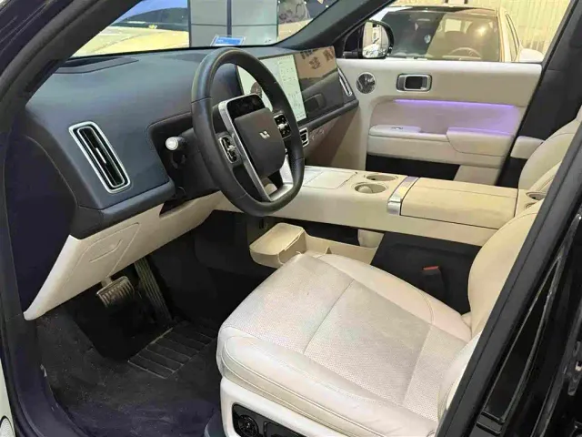 Li Auto L9 — Фото автомобиля 6