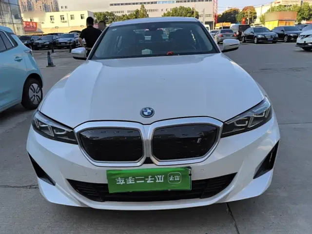 BMW i3 — Фото автомобиля 2