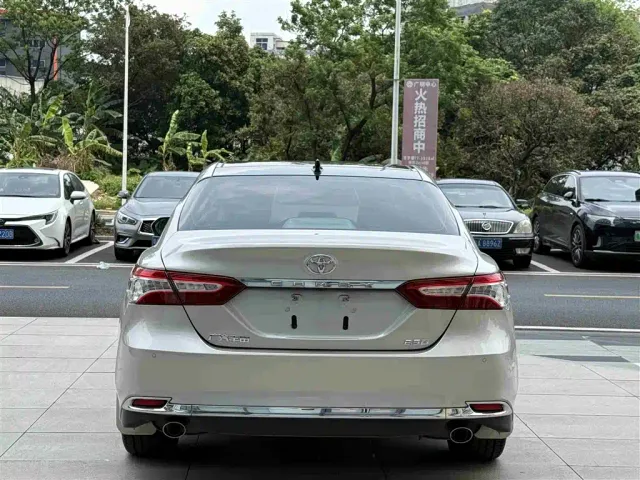 Toyota Camry — Фото автомобиля 5