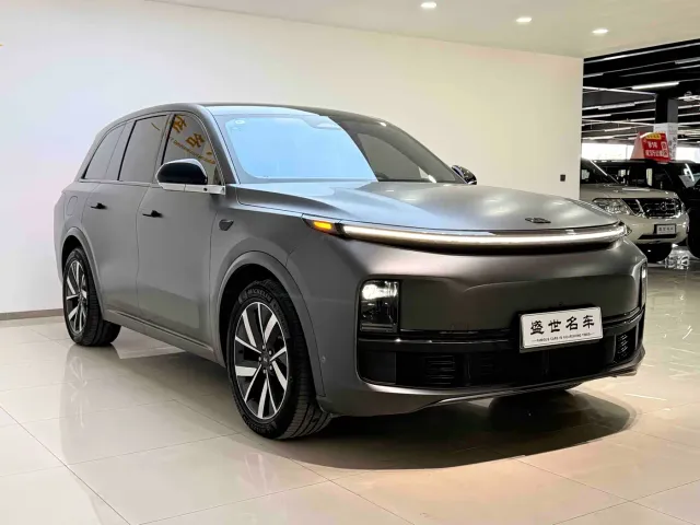 Li Auto L8 — Фото автомобиля 3