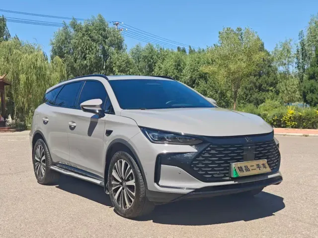 BYD Tang — Фото автомобиля 3