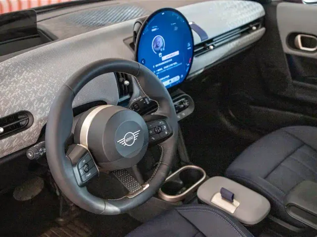 MINI Hatch — Фото автомобиля 14