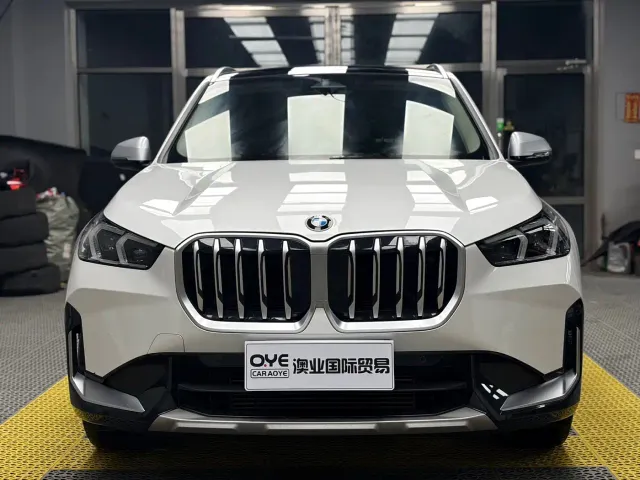 BMW X1 — Фото автомобиля 2