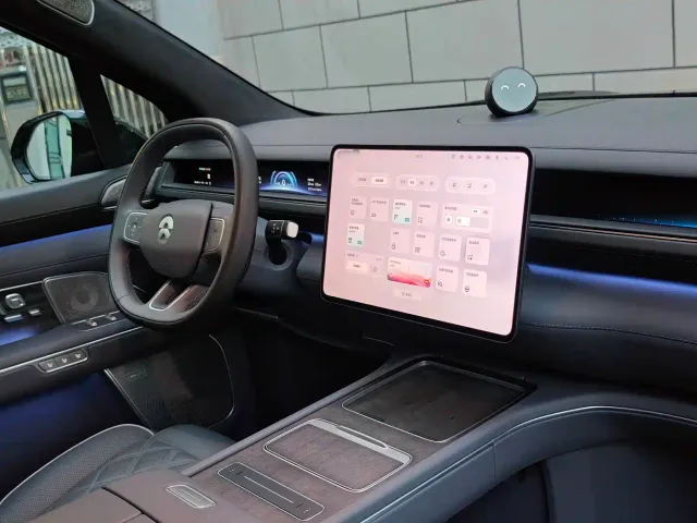 Nio ES8 — Фото автомобиля 6