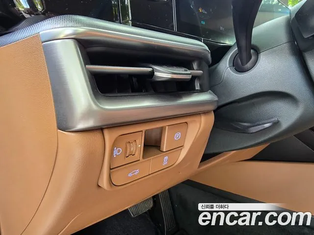 Hyundai Grandeur Grandeur (GN7) 2.5 Бензин 2WD — Фото автомобиля 14