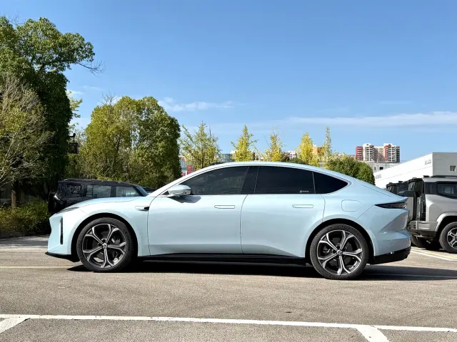Nio ET5 — Фото автомобиля 7