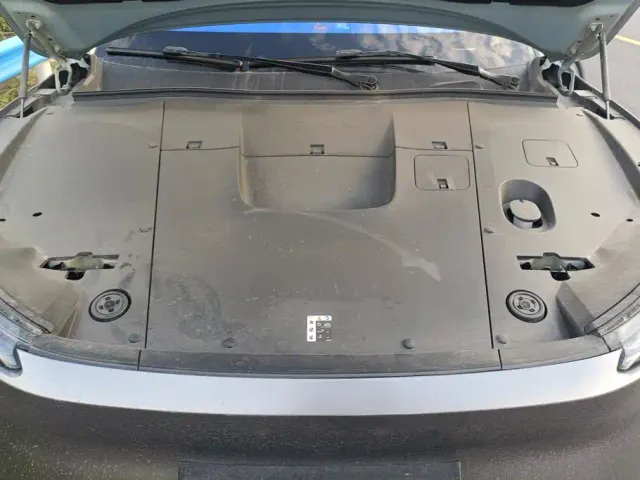 Nio EC6 — Фото автомобиля 10