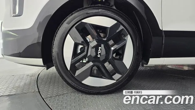 Kia Niro Signature — Фото автомобиля 5