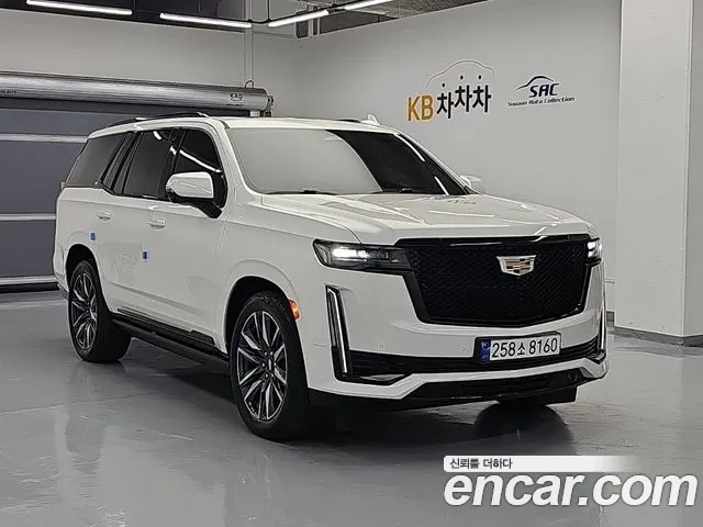 Cadillac Escalade 5th Gen — Фото автомобиля 4